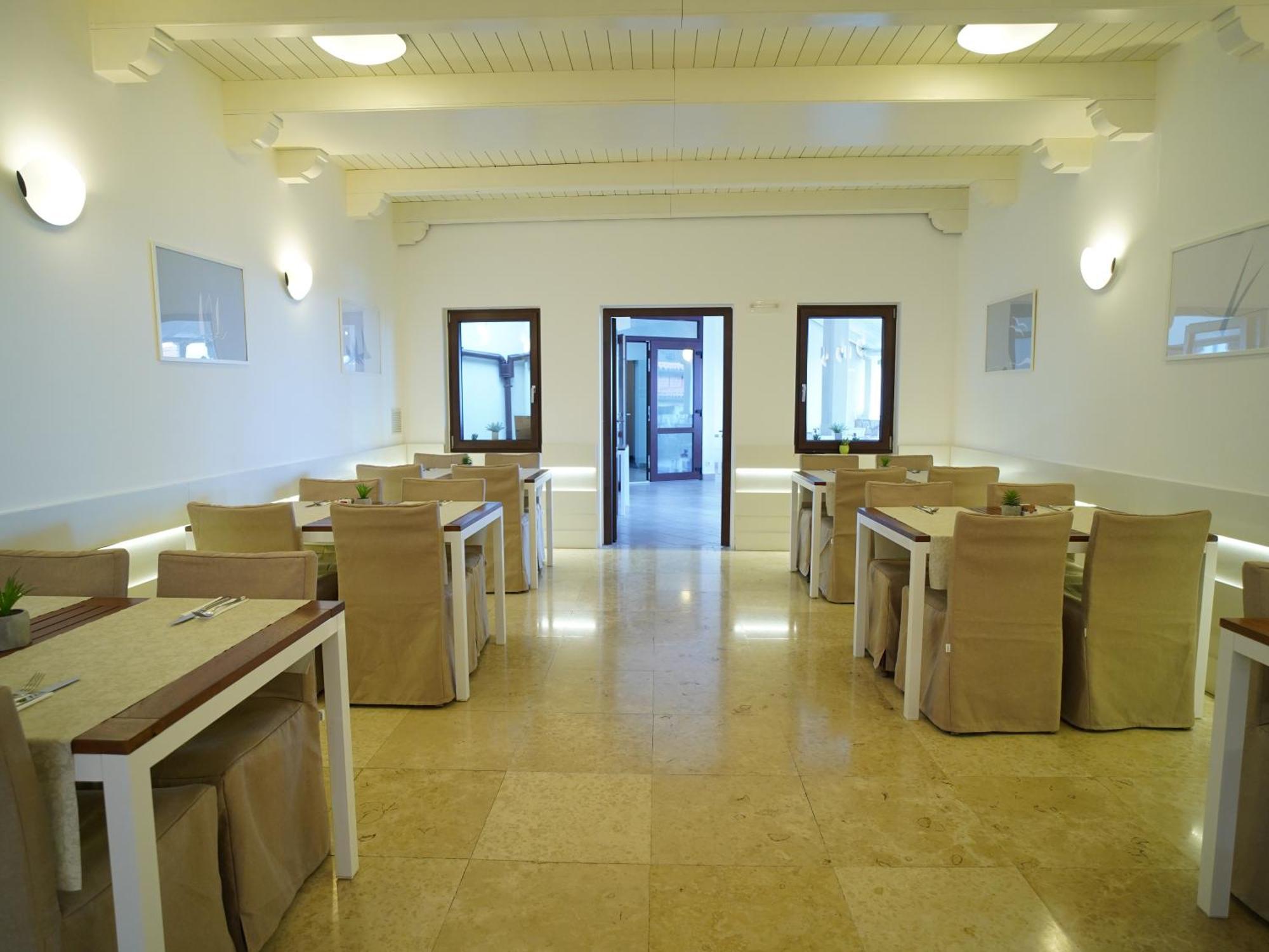 Hotel Vista Върсар Екстериор снимка