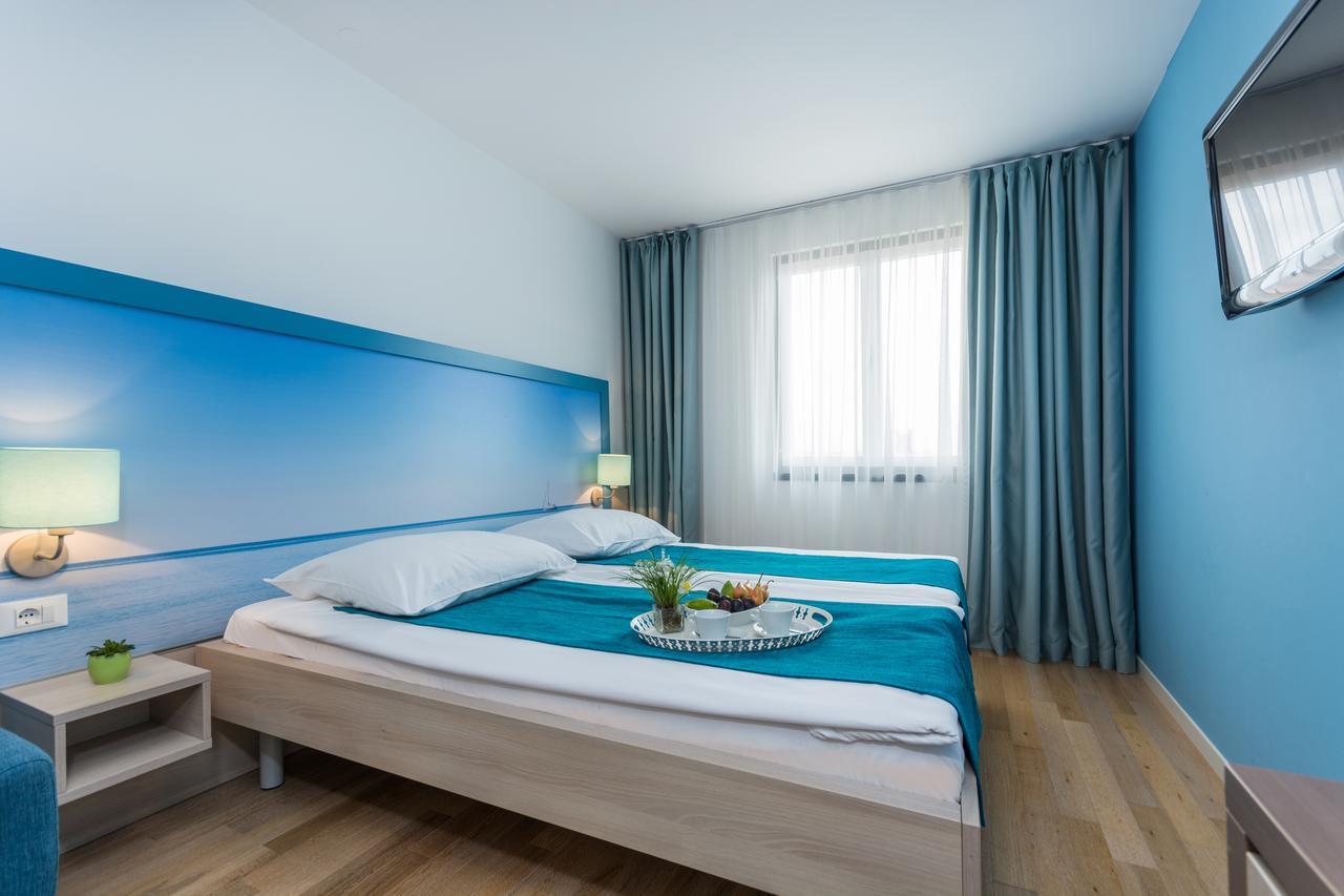 Hotel Vista Върсар Екстериор снимка