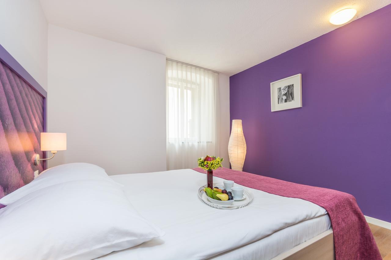 Hotel Vista Върсар Екстериор снимка