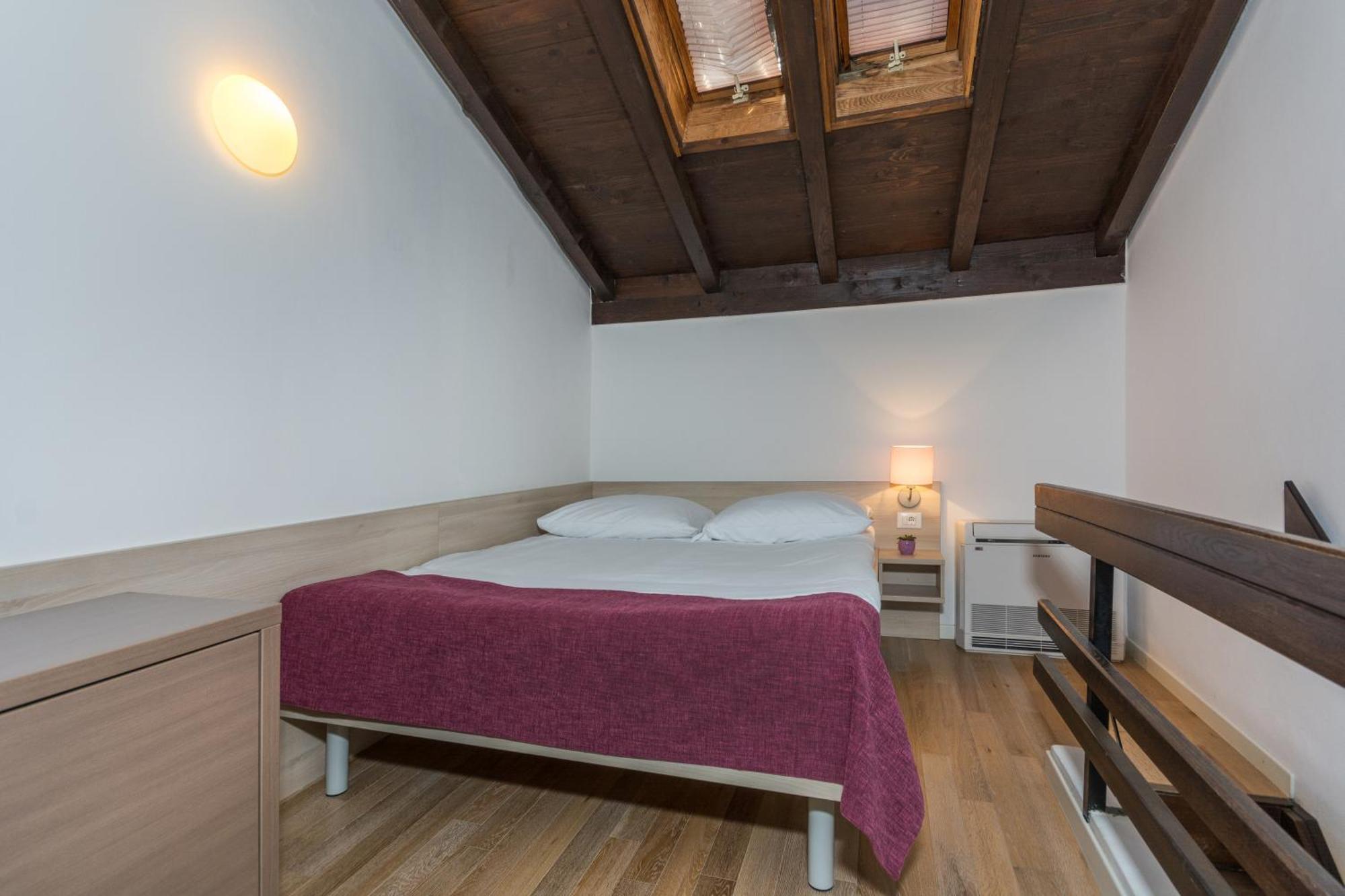 Hotel Vista Върсар Екстериор снимка