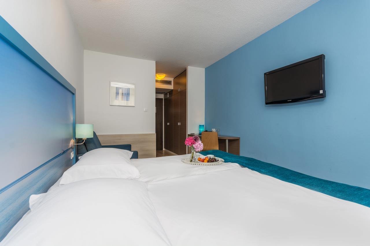 Hotel Vista Върсар Екстериор снимка